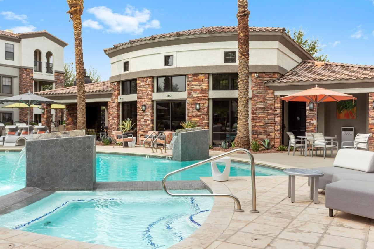 Cozysuites Glendale By The Stadium With Pool 01 Esterno foto