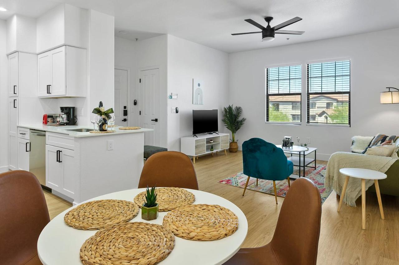 Cozysuites Glendale By The Stadium With Pool 01 Esterno foto